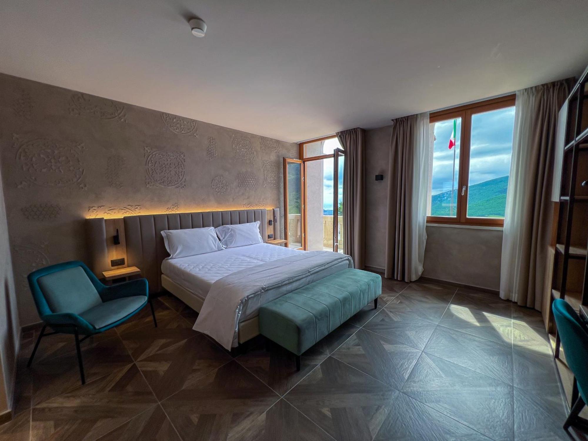 Parc Hotel San Pietro Spiazzi Di Caprino Exterior photo